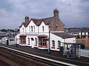 Llanfairpwllgwyngyllgogerychwyrndrobwllllantysiliogogogoch railway station (7780981364).jpg