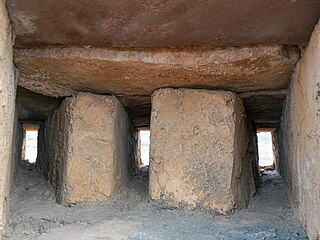 <span class="mw-page-title-main">Embrasure</span> Opening in a battlement