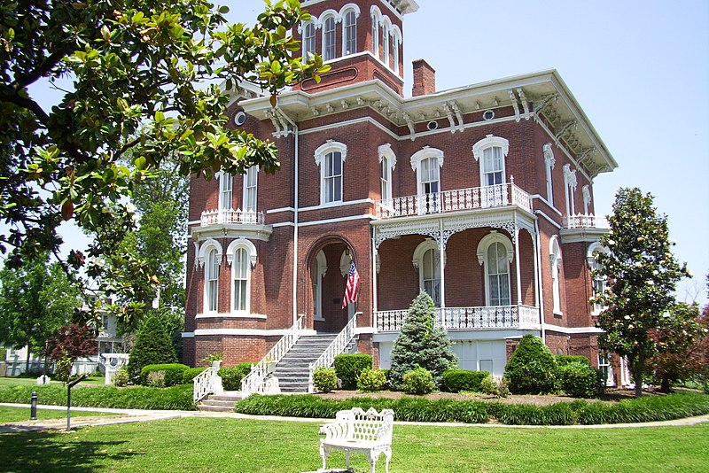 File:Magnolia Manor.jpg