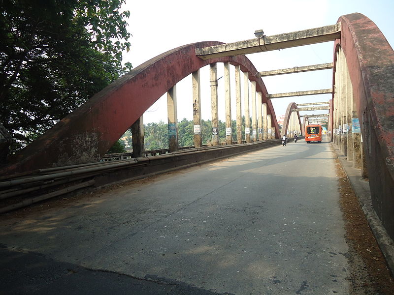 File:Mangalapuzha Bridge Aluva 1.JPG