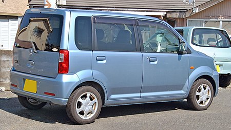 Mitsubishi eKwagon 2004 Rear.jpg