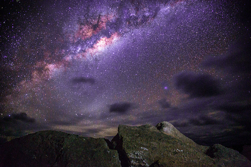 File:Moai Stargazing at Ahu Tongariki, Easter Island.jpg