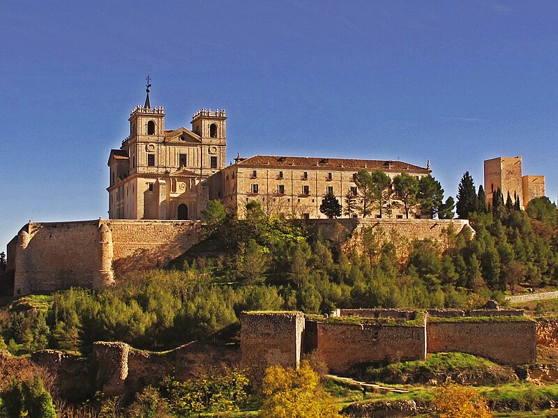 File:Monasterio de Santiago de Uclés* El escorial "Chico" (8219656271).jpg