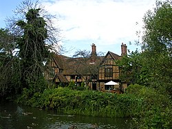 Moreteyne Manor - geograph.org.uk - 632260.jpg