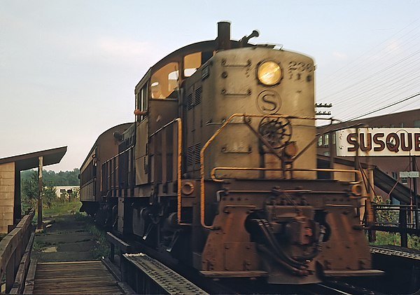 A NYS&W suburban train at Hackensack station in Hackensack, on September 3, 1965; the following year, on June 30, 1966, the NYS&W ended all passenger 