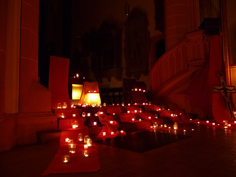 File:Nacht der Lichter 2008 Peterskirche Heidelberg.JPG