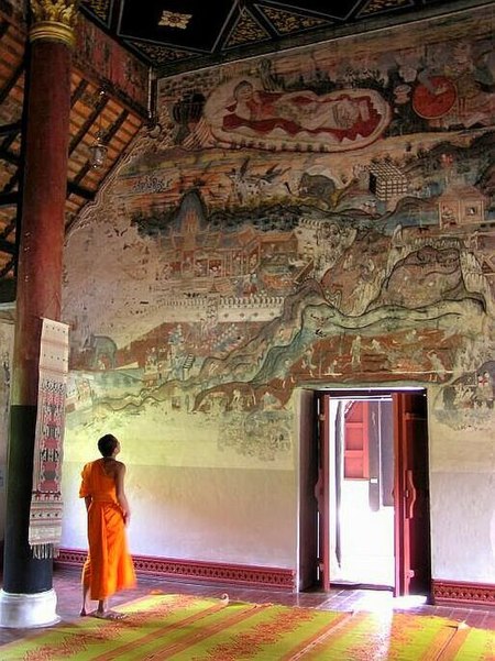 Nan province wat nong bua interior.jpg