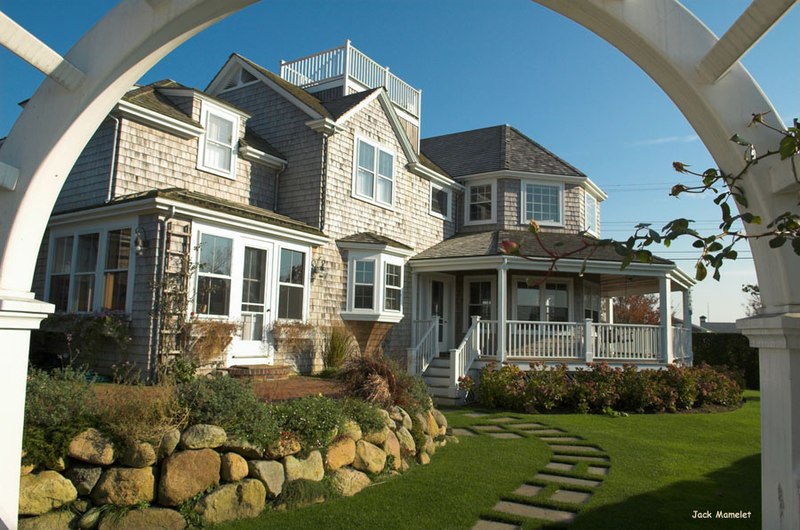 File:Nantucket garden.jpg