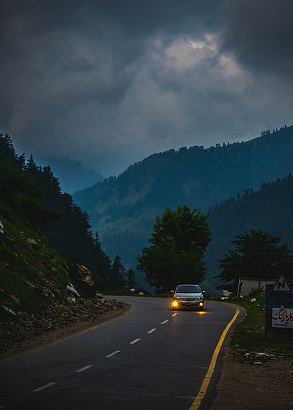 File:Near Naran Valley.jpg