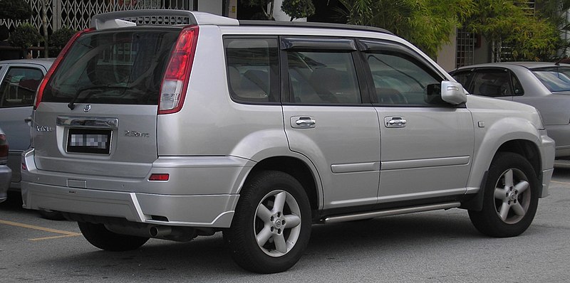 File:Nissan X-Trail (first generation) (2.5 CVTC) (rear), Serdang.jpg