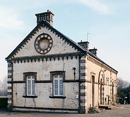 Budova v Normandelu