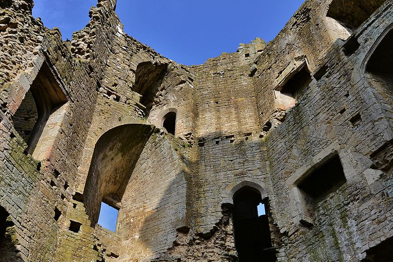 File:Nunney Castle- Interior of tower (geograph 4460050).jpg