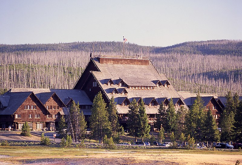 File:Old Faithful Inn main facade.jpg