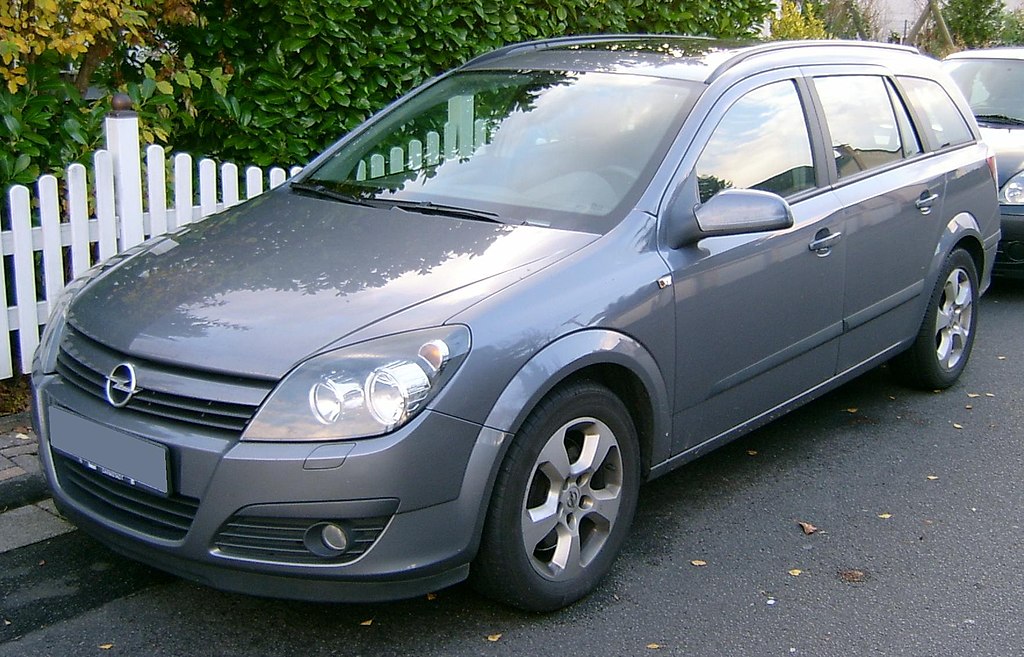 File:Opel Astra H rear 20091011.jpg - Wikimedia Commons