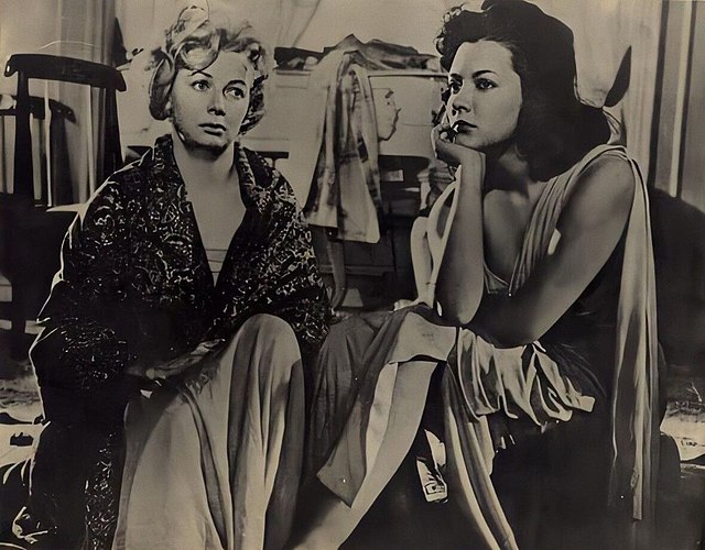 Patricia Morán and Ofelia Montesco in a publicity still for the film.