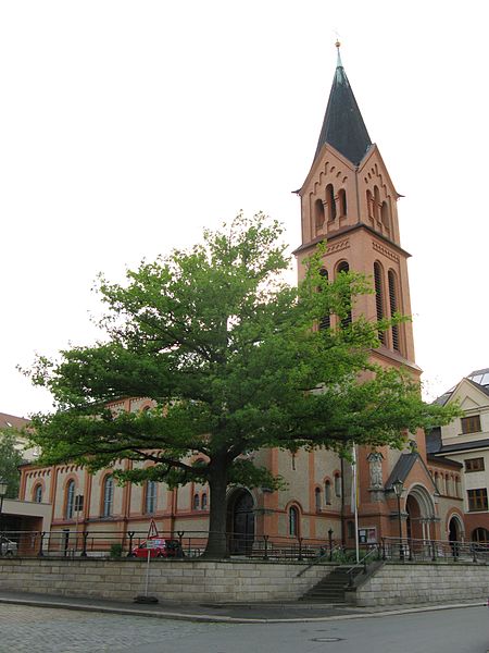 File:Plauen, Gustav-Adolf-Straße 33 (Herz-Jesu-Kirche).JPG