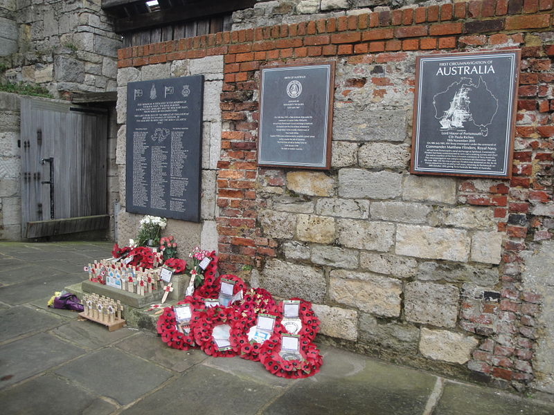File:Portsmouth Round Tower war memorial in November 2011.JPG