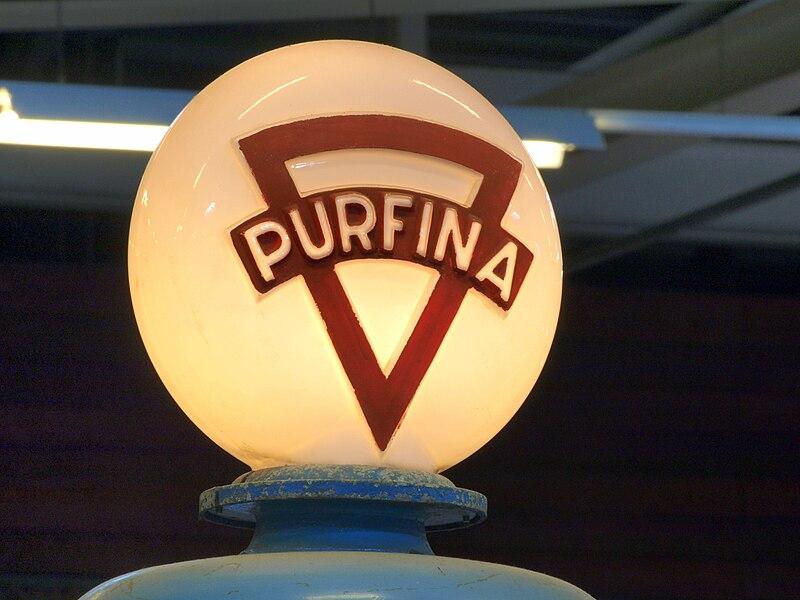 File:Purfina light on pump.jpg
