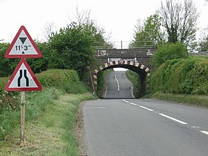 Jembatan kereta api - geograph.org.inggris - 423140.jpg