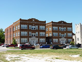 Ridgway Apartments building in Missouri, United States