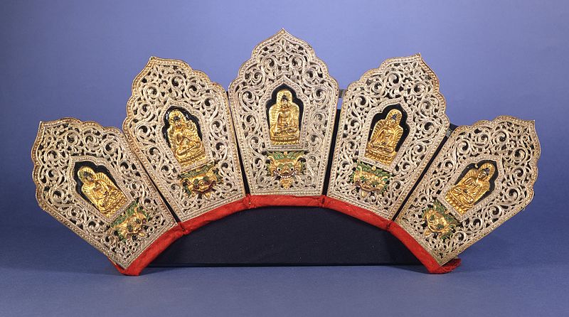 File:Ritual Diadem with the Five Jina Buddhas- Amitabha, Vairochana, Akshobhya, Ratnasambhava, and Amoghasiddhi LACMA M.74.139.15.jpg