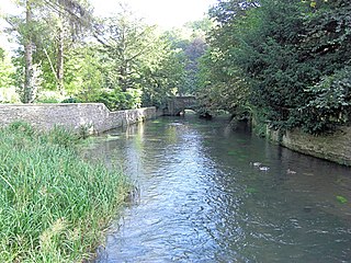 <span class="mw-page-title-main">Ablington Manor</span> Historic site in Gloucestershire, England