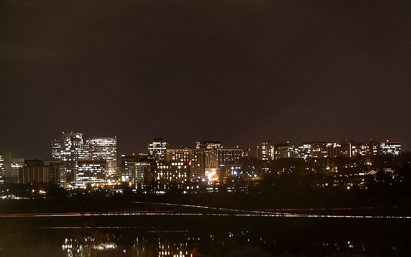 File:Rosslyn night.jpg