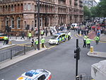 Politiet ber folk om å forlate området ved Russell Square