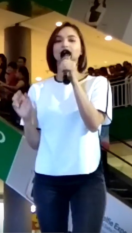 Ryza Cenon in 2017