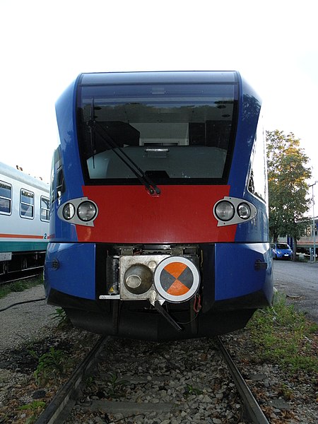 File:ST ATR 110.201 (Rovigo train station) 04.JPG