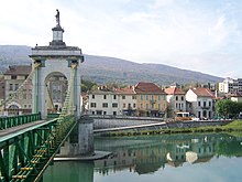 Ang sentro sa lungsod nga nakita gikan sa Seysessel, Haute-Savoie