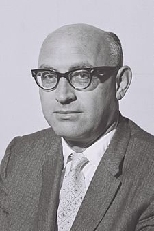 Šabtaj Šichman na snímku z roku 1959