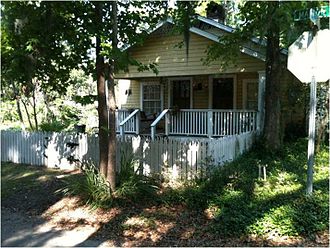 House on Marvin St. built in 1948. Smokey Hollow House.jpg