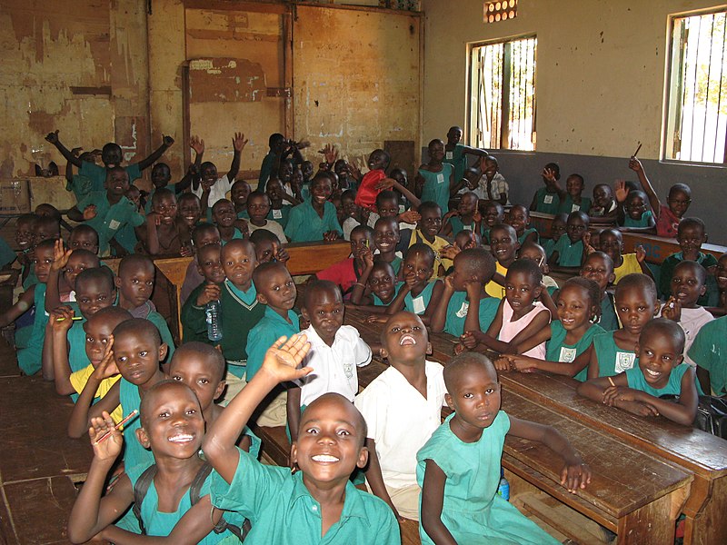 File:So many students in one classroom! I suggested to them that they have very special toilets and that they must keep their toilets clean... (6876082555).jpg