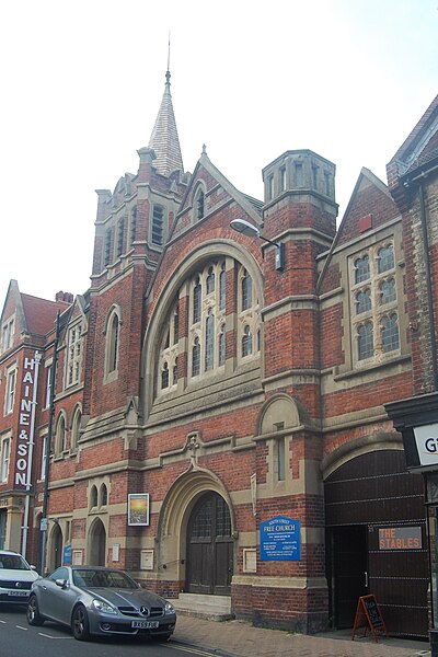 File:South Street Free Church, South Street, Eastbourne (NHLE Code 1393286) (November 2021) (3).JPG