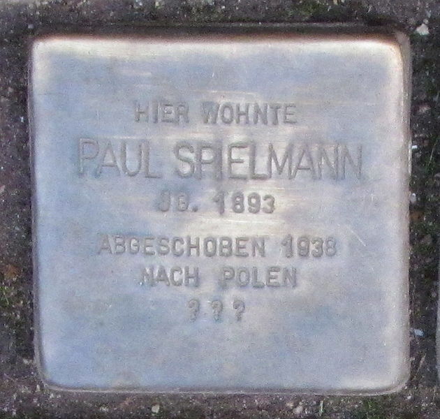 File:Stolpersteine in Ettlingen Paul Spielmann Marktstr 6 (fcm).jpg