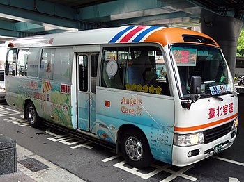 Taipei Bus 082-FS 20170909.jpg