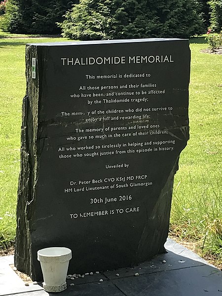 File:Thalidomide Memorial, Cathays Park, Cardiff.jpg