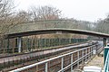 Deutsch: Trasse der U-Bahnlinie U1 in Hamburg-Barmbek-Nord. Blick nach Südwesten in Richtung des U-Bahnhofs Alter Teichweg.