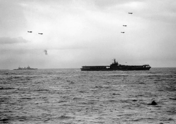 USS Ranger and USS Tuscaloosa underway during the air strike