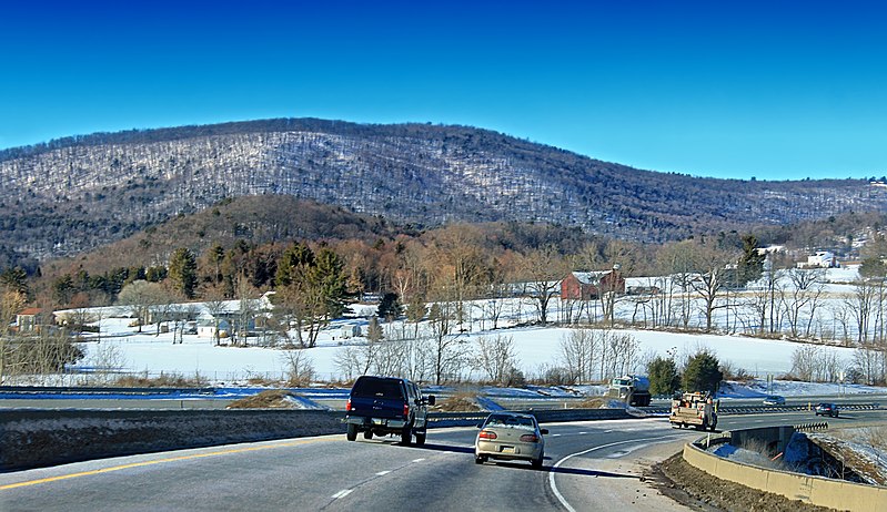 File:US Route 15 (8) (16431218972).jpg