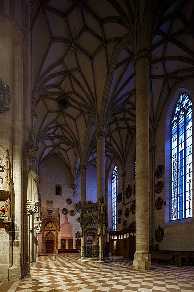 File:Ulm Germany Interior-of-Ulm-Minster-02.jpg