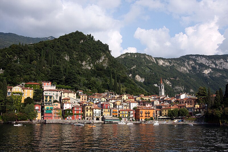 File:Varenna from ferry.jpg