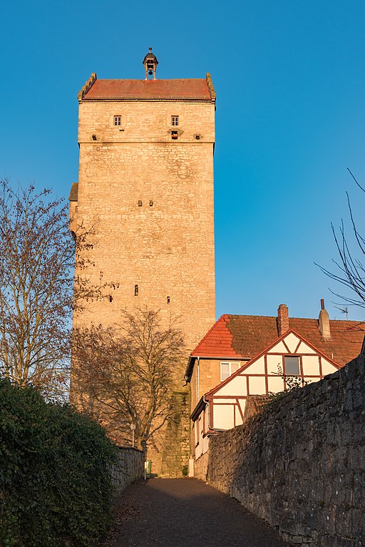 Veit-Stoß-Straße 45, Oberes Tor Münnerstadt 20191220 002