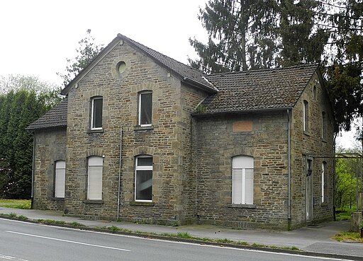 Velbert-Neviges, Siebeneicker Str. 300, über Eck von rechts (2)