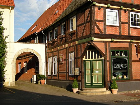 Verden Fachwerk Geschäftshaus mit Eck Eingangstüre