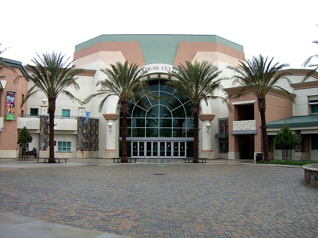 Victoria Gardens (Rancho Cucamonga) - Wikipedia