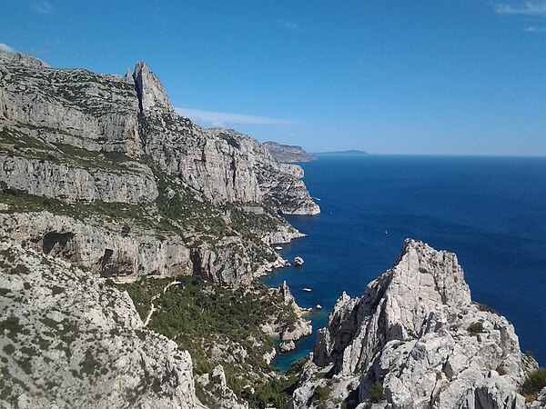 13 mai : Calanque de Sugiton, par Paillette42.