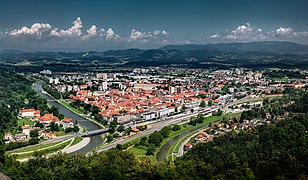 Slovinsko: Dějiny, Státní symboly, Geografie a klima