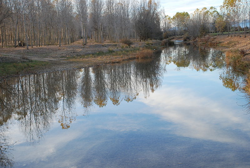 File:Villamelendro vista general.JPG